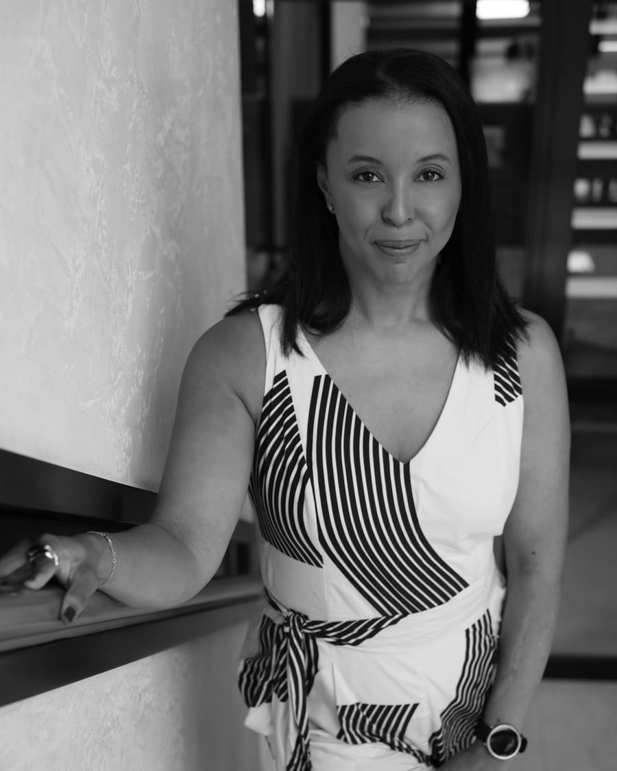 Retrato de Queila Nascimento — Especialista em Tecnologias